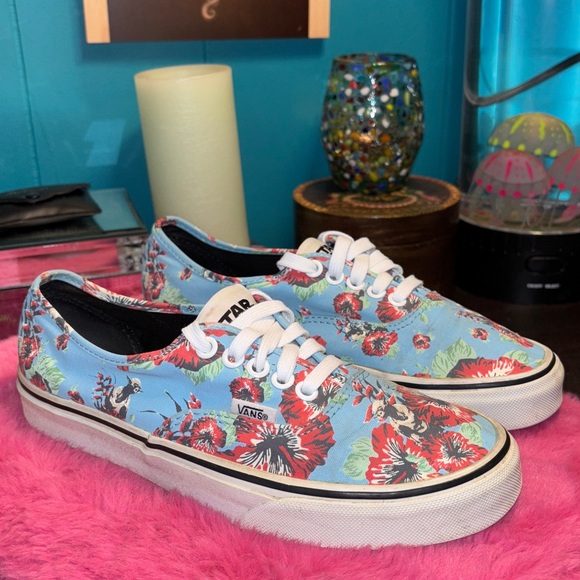 EUC VANS X Star Wars Yoda Aloha Hibiscus Flower Authentic Shoes Retired - Picture 1 of 10